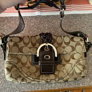Vintage tan/brown coach shoulder bag